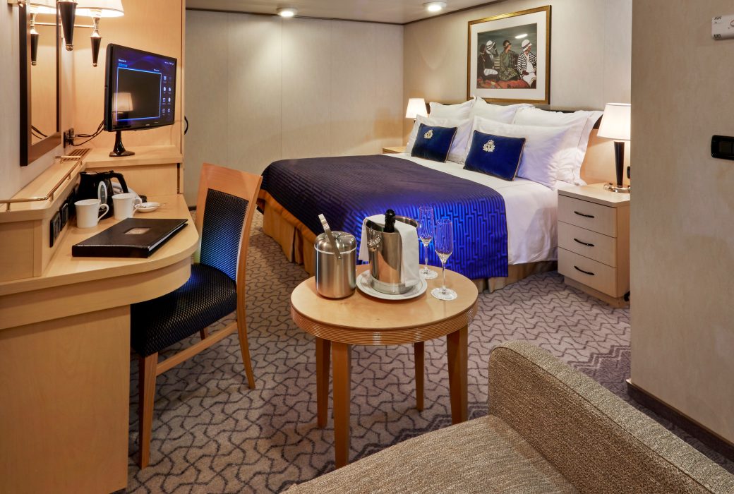 queen elizabeth cruise ship amenities